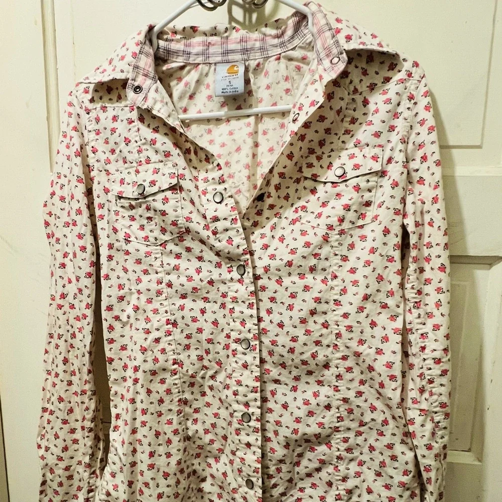 Carhartt button up🩷 - Picture 1 of 5